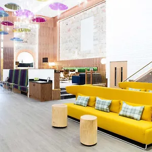 Sandman Signature Hotel&spa Hotel